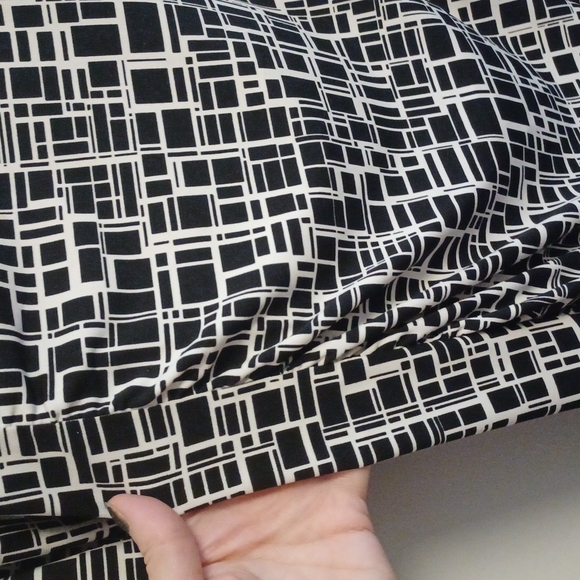 Banana Republic black and white dress - Picture 4 of 4